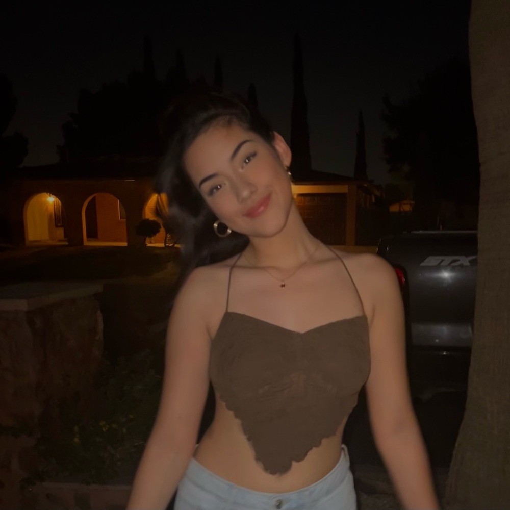 Meet your Posher, Ydaliz